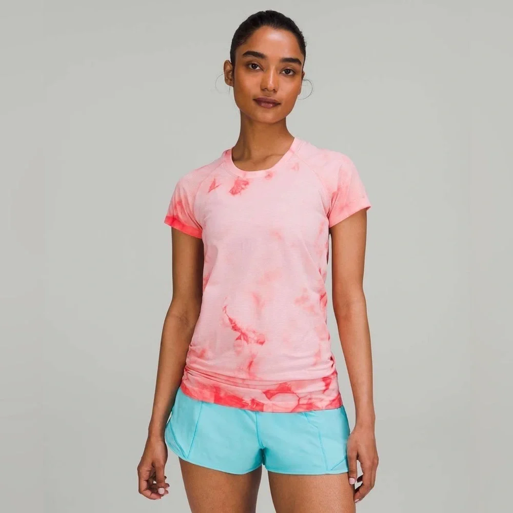 Lululemon Swiftly Tech Short Sleeve Shirt 2.0 in Marble Dye Raspberry Cream Sz 6